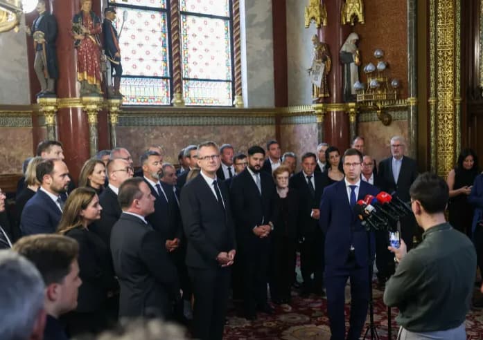 Лідер партії Орбана в парламенті Угорщини подав у відставку на знак протесту