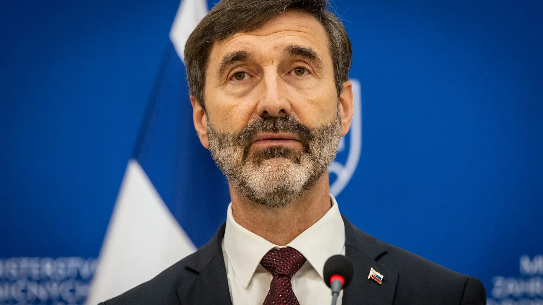 Словаччина викликає посла Росії через російський удар поблизу її посольства у Києві
