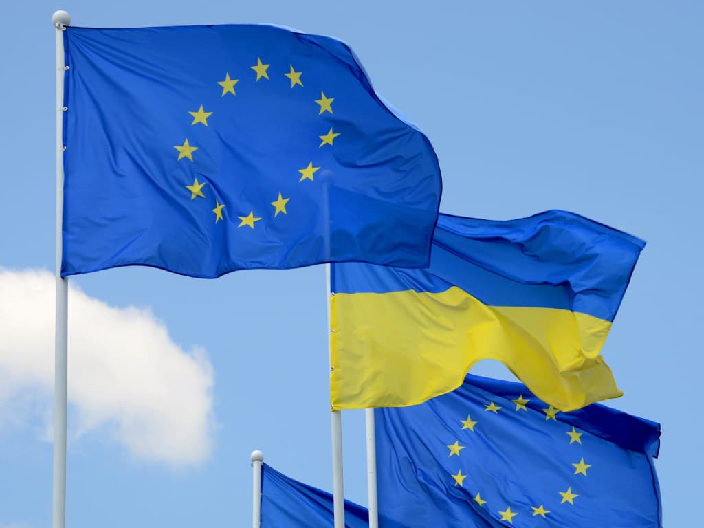 ЄС та Україна визначили засоби для покриття потреб бюджету й армії у 2026 році