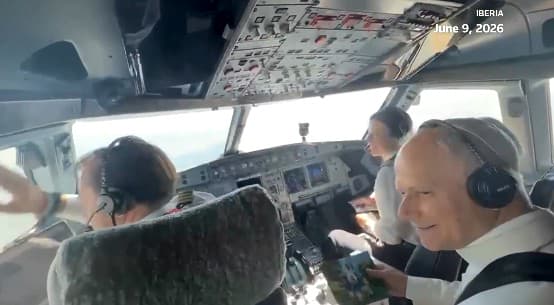 Папа Римський під час перельоту в Іспанії мандрува