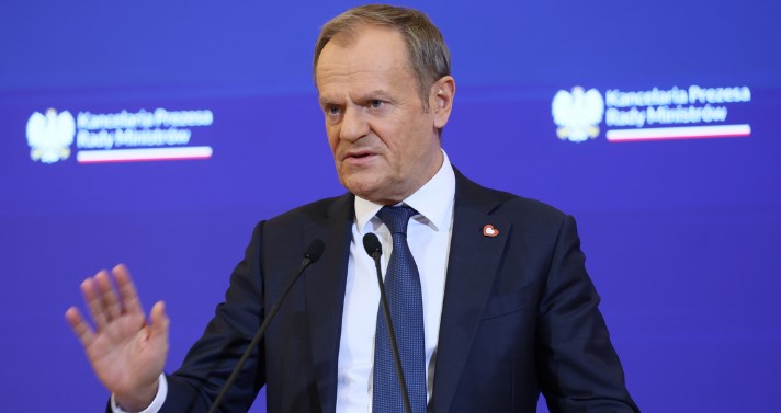 ショルツ氏はプーチン大統領との会談後、タスク氏に電話した。