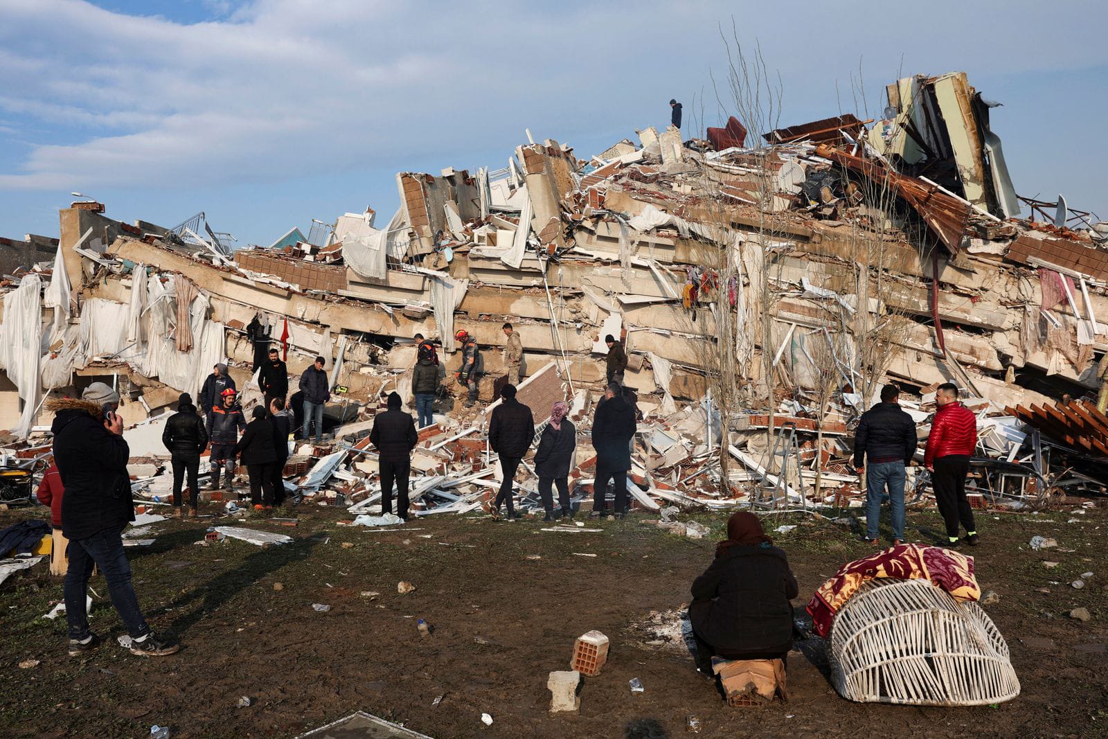 Землетрясение затронуло. Землетрясение фото. Число жертв землетрясения в Турции. Землетрясение в Сирии.