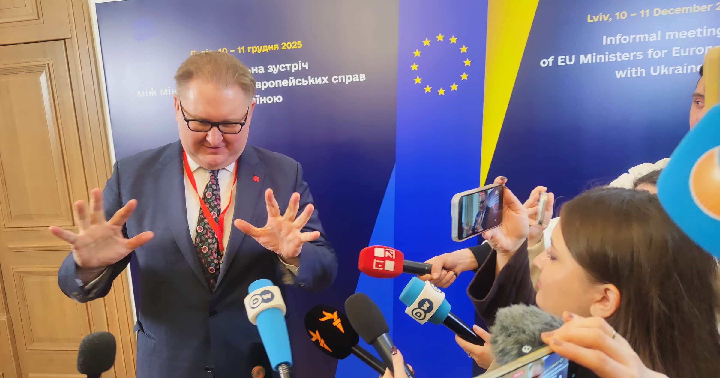 "План Б" та мовчанка Орбана: як ЄС розблокував рух України до вступу та що буде далі