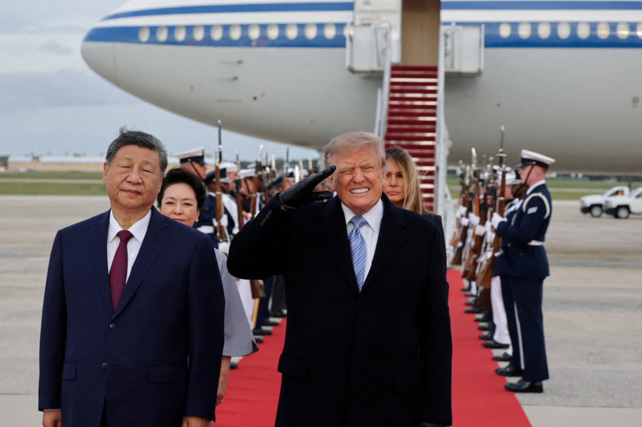 Трамп особисто зустрів лідера Китаю, який прибув у США вперше за 11 років