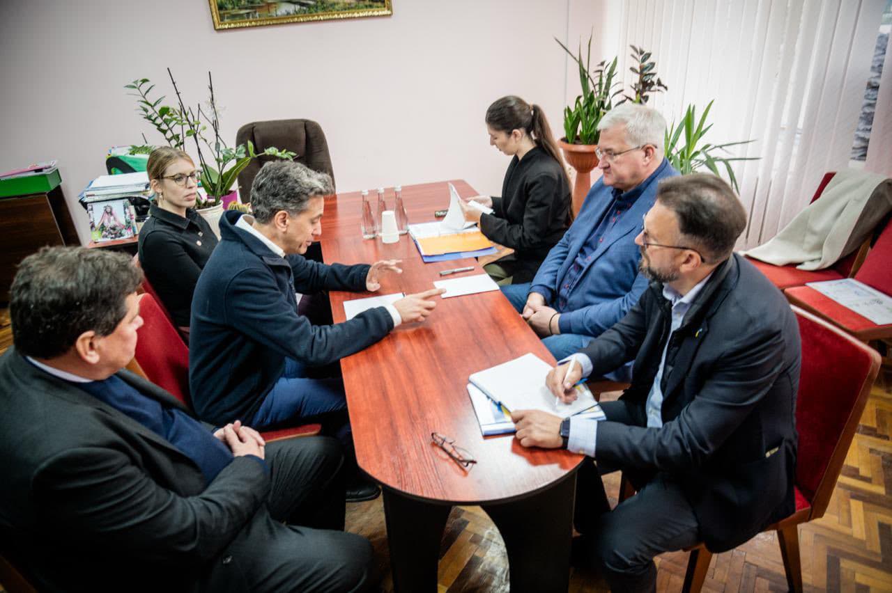 Сибіга розповів, як проводив переговори з главою МЗС Британії у лікарні Прилук Сибіга розповів, як проводив переговори з главою МЗС Британії у лікарні Прилук