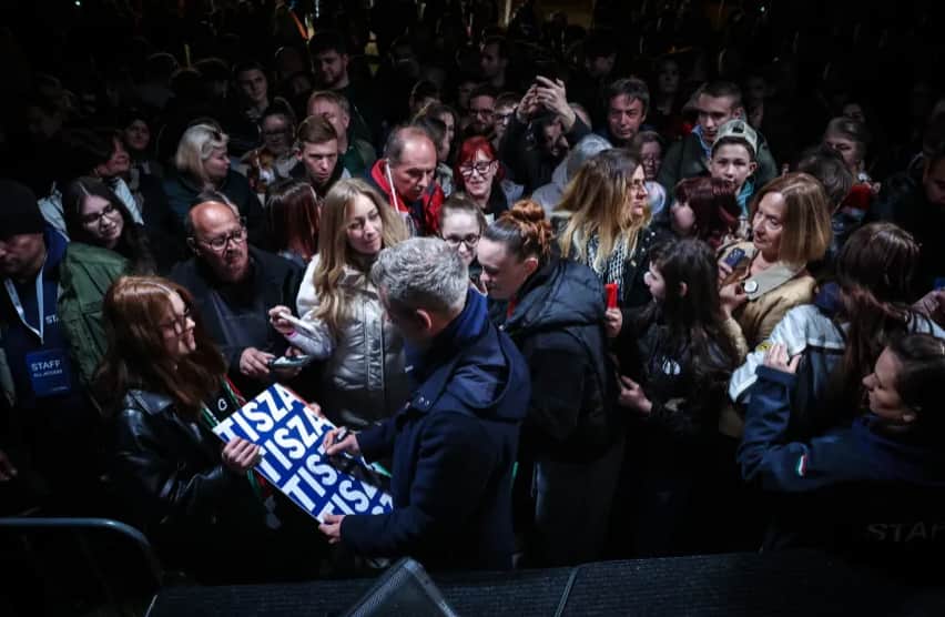 Poll predicts Orbán's candidates potential losses in several Hungarian constituencies