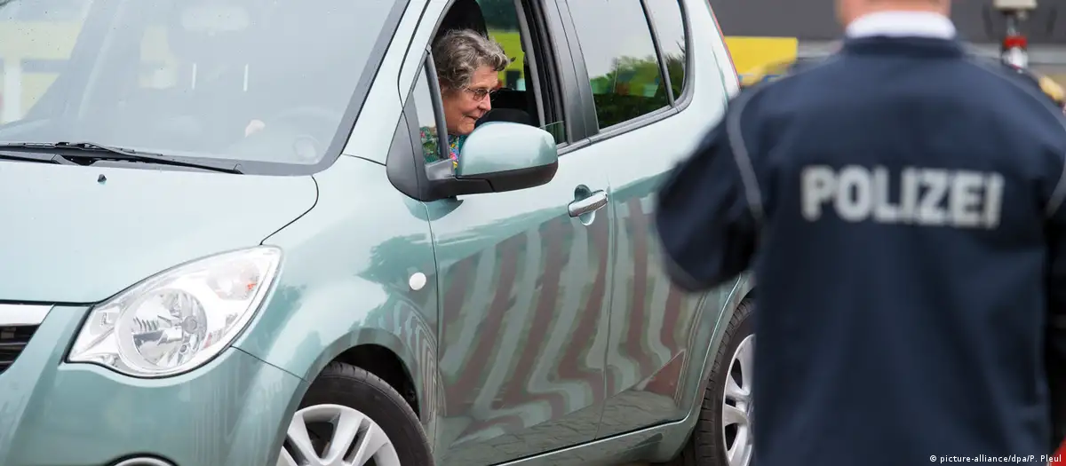 Міністр транспорту Німеччини проти планів ЄС щодо перевірок водіїв у віці 70+
