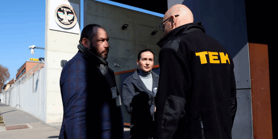 Media: Hungary planned raid on Ukrainian cash-in-transit vehicles to provoke confrontation