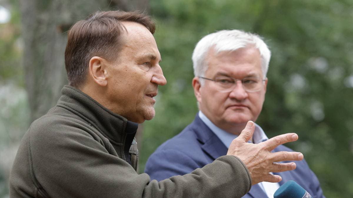 Сікорський: Польща не блокуватиме відкриття переговорних кластерів для України