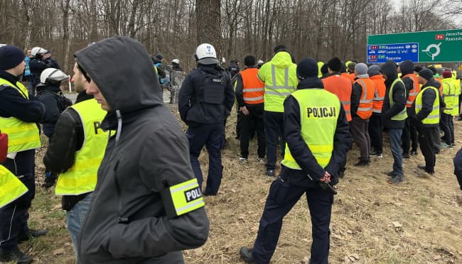 Українські водії, заблоковані полькою поліцією 