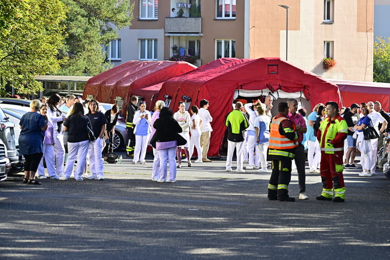 У Чехії понад 200 людей евакуювали з лікарні через повідомлення про замінування