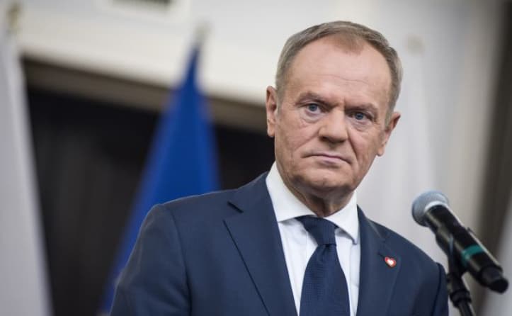 Polish PM calls for frank Poland-Ukraine talks "before emotions destroy the solidarity"