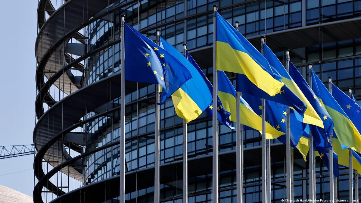 European Parliament adopts resolution outlining EU demands for "peace plan" for Ukraine
