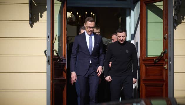 Zelenskyy speaks with Finnish president after drone incident