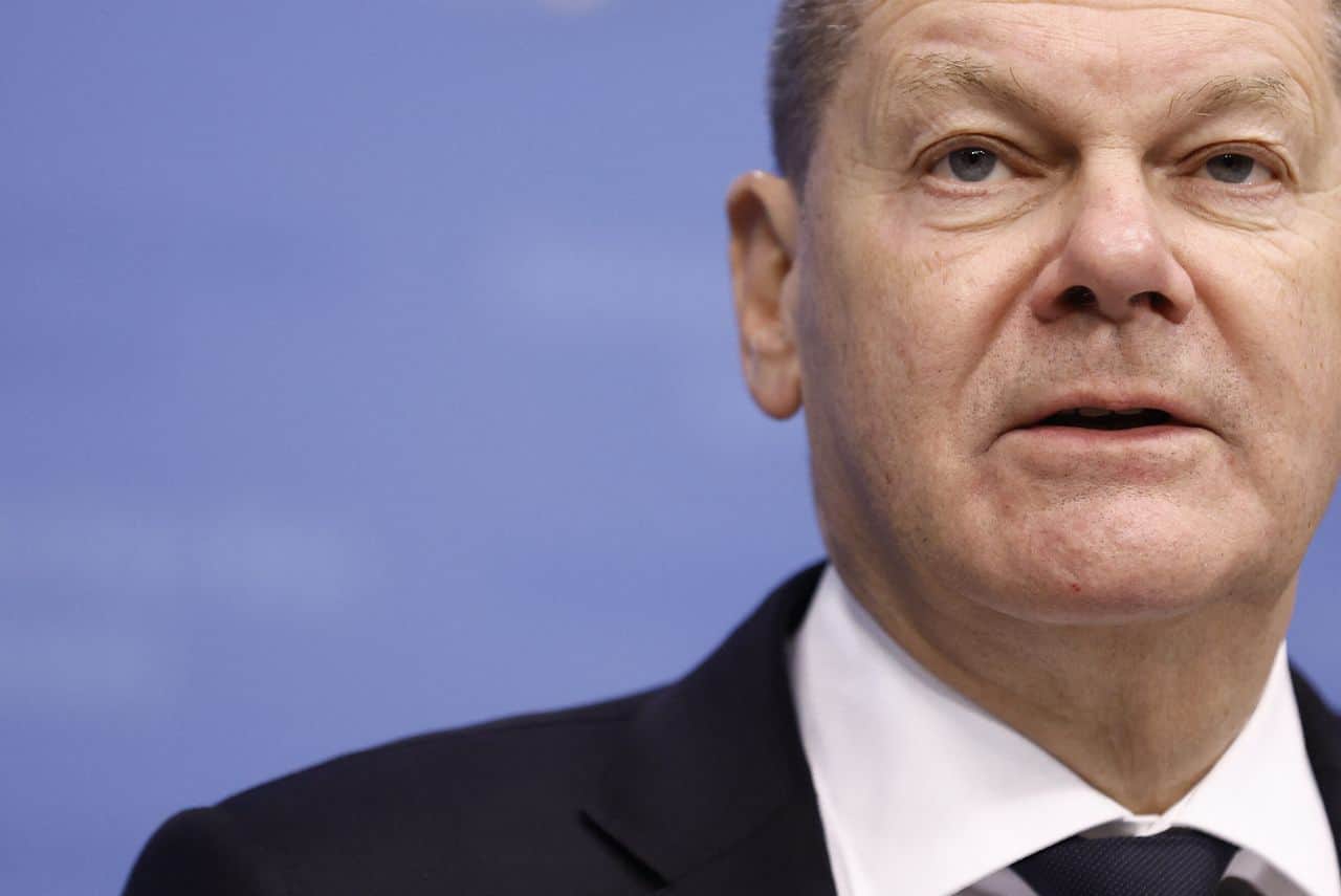 Scholz Wants To Discuss Military Aid To Ukraine At Special EU Summit ...