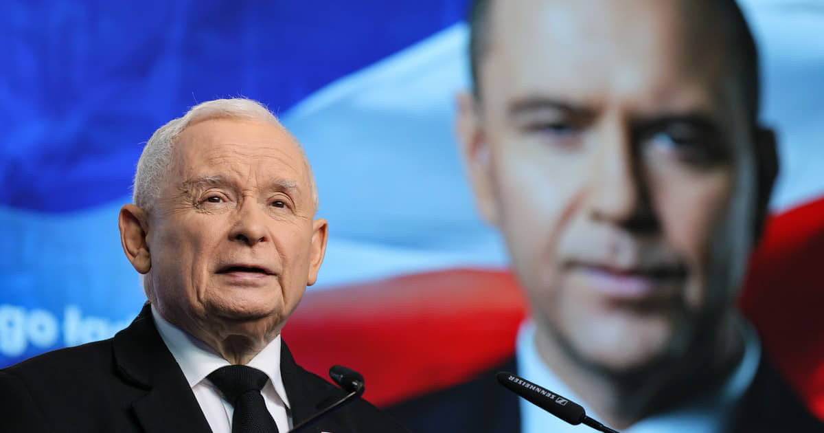 What are the chances of changing power in Poland, and what is PiS counting on?