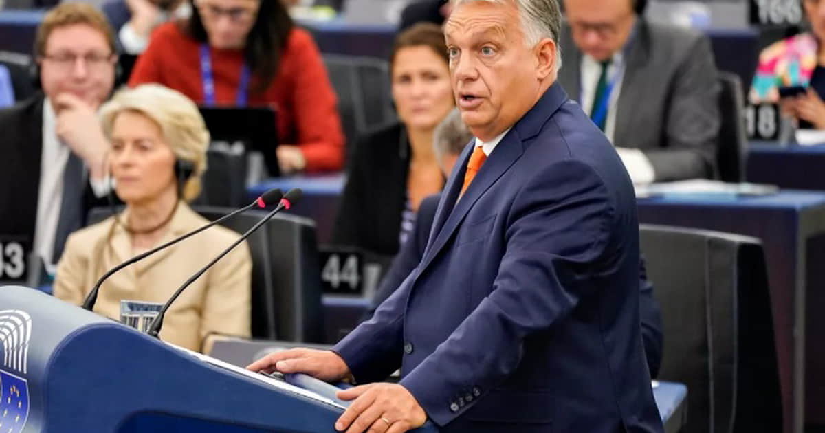 ЄС готує обхід вето Орбана, ракети для Patriot, угорці їдуть на "Дружбу": новини дня