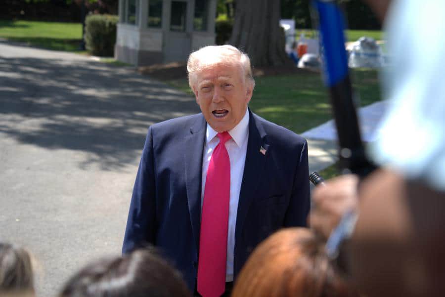 Трамп каже, що Іран призупинить ядерну програму, але не отримає фінансування