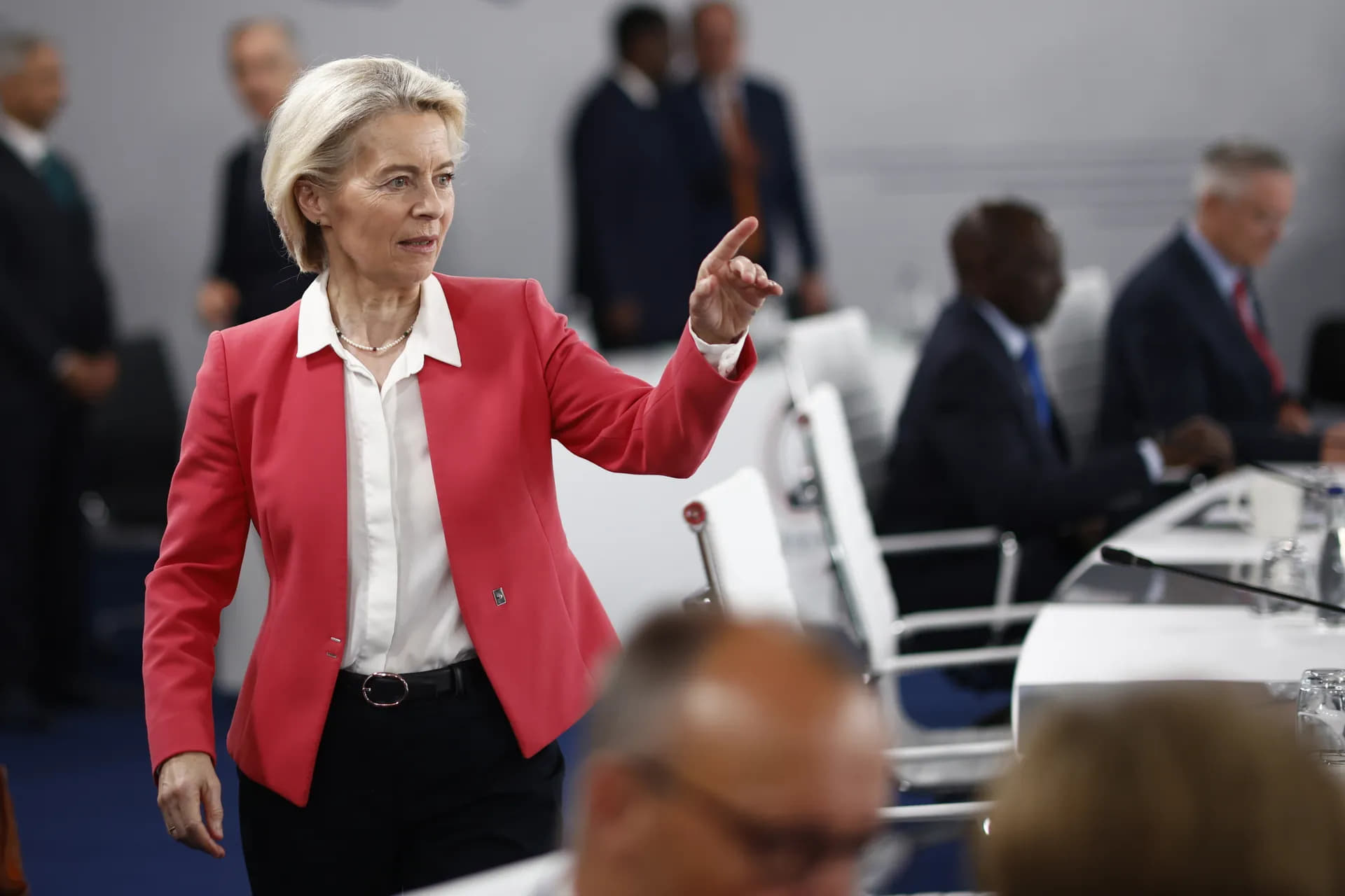 Media: Von der Leyen allegedly calls on EU countries to review terms for accepting Ukrainian refugees