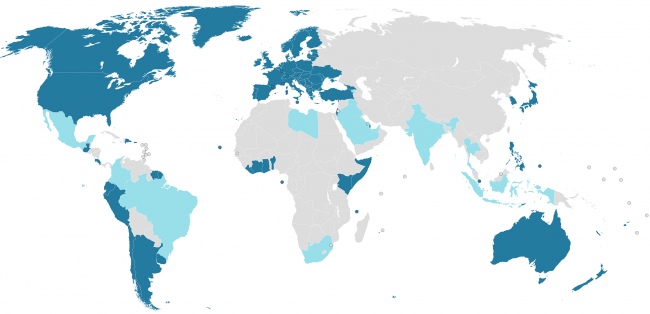 Темно-синій колір — країни, що підписали рішення саміту; світло синій — ті, що заявили про приїзд, але не стали підписувати. Серед останніх більшість є регіональними лідерами