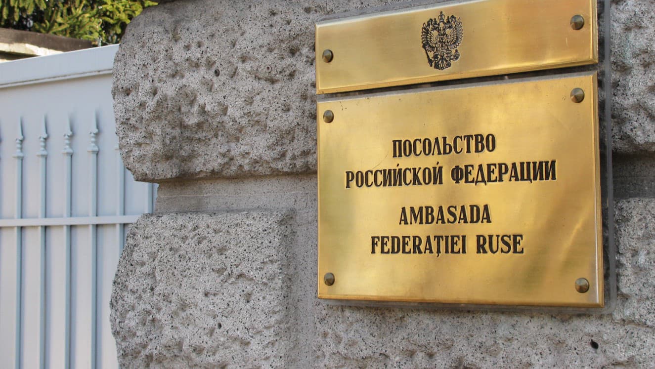 Посольство РФ у Румунії нахамило Бухаресту після виклику посла