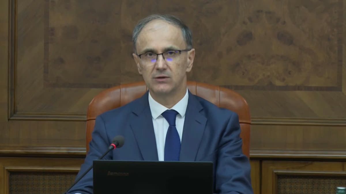 Уряд Сербії запропонував Вучичу розпустити парламент і призначити вибори