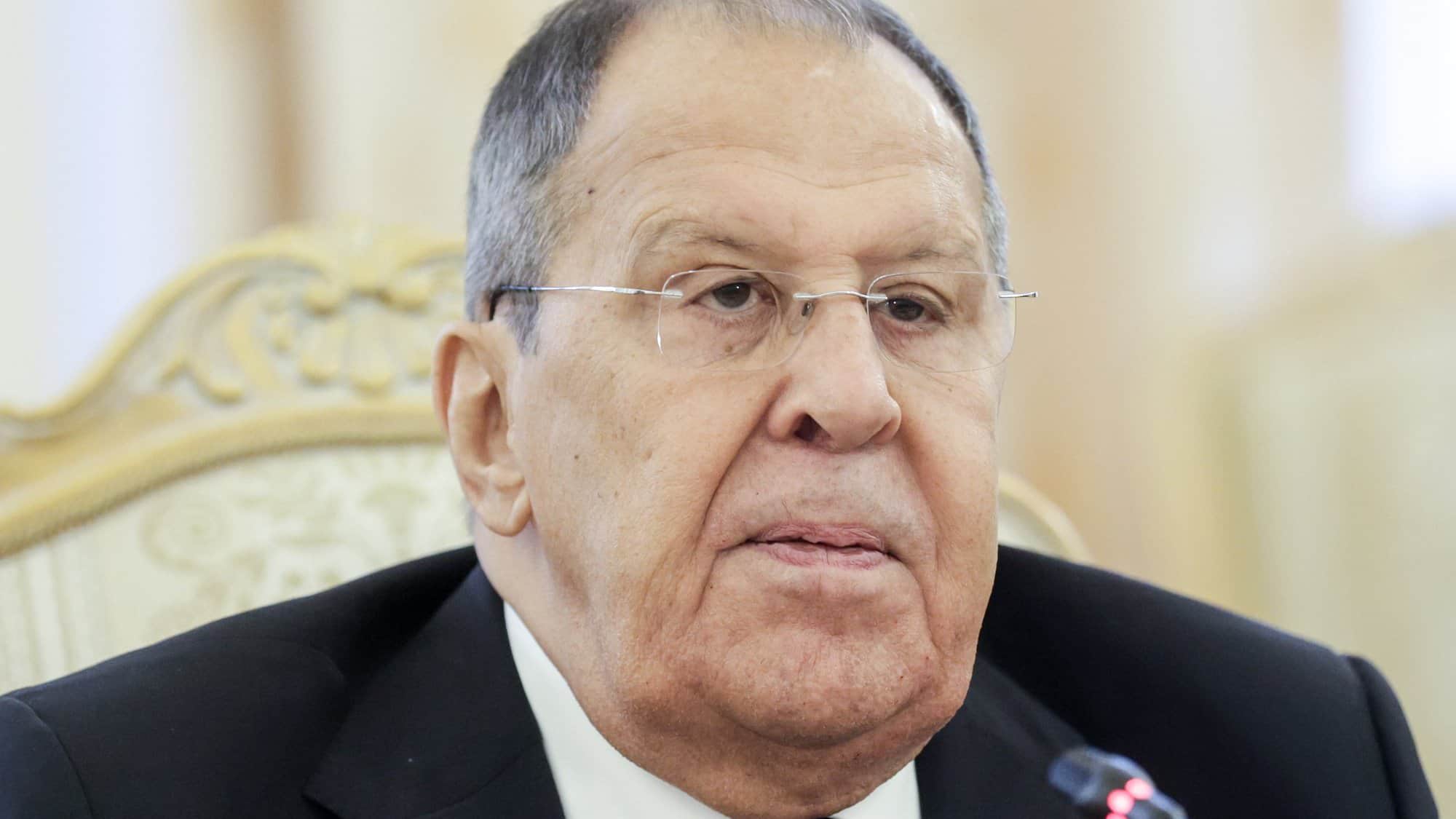 МЗС Латвії викликало повіреного Росії через брехню Лаврова