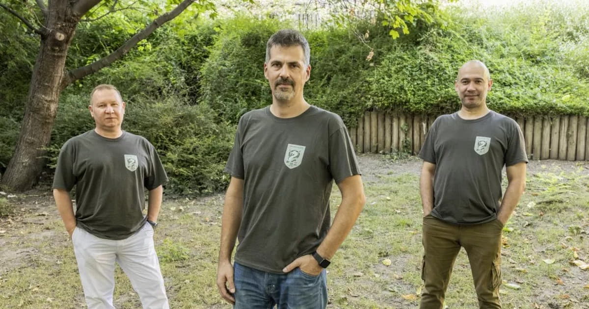 How thousands of Hungarians helped Ukraine's army despite Orbán's regime