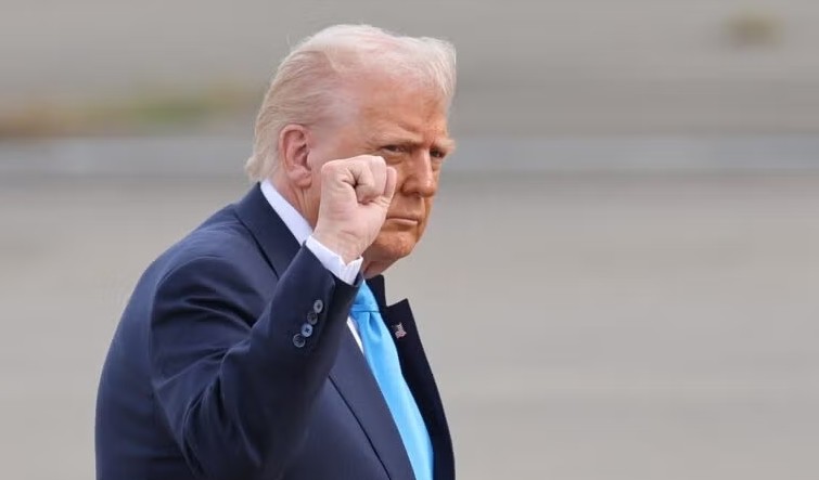 У Трампа запевняють, що він не планує бити по Ірану ядерною зброєю