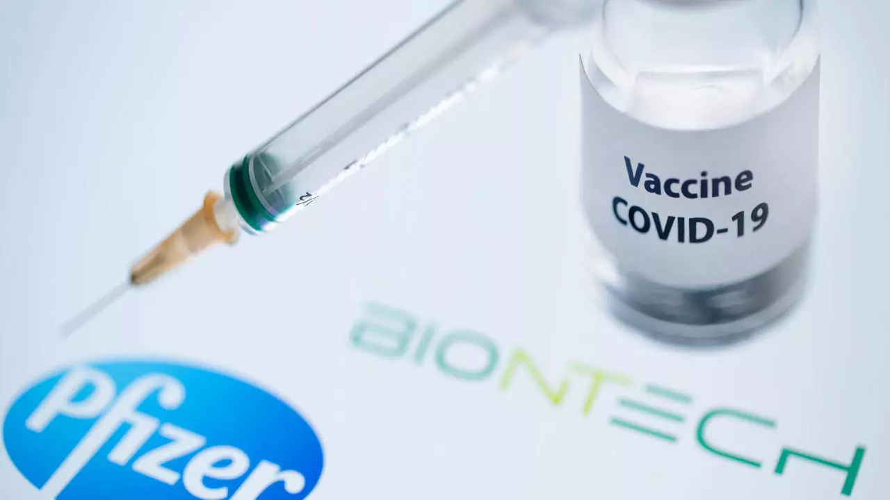 Регулятор ЄС не побачив зв'язку між вакциною Pfizer та смертями літніх  людей після щеплень | Європейська правда