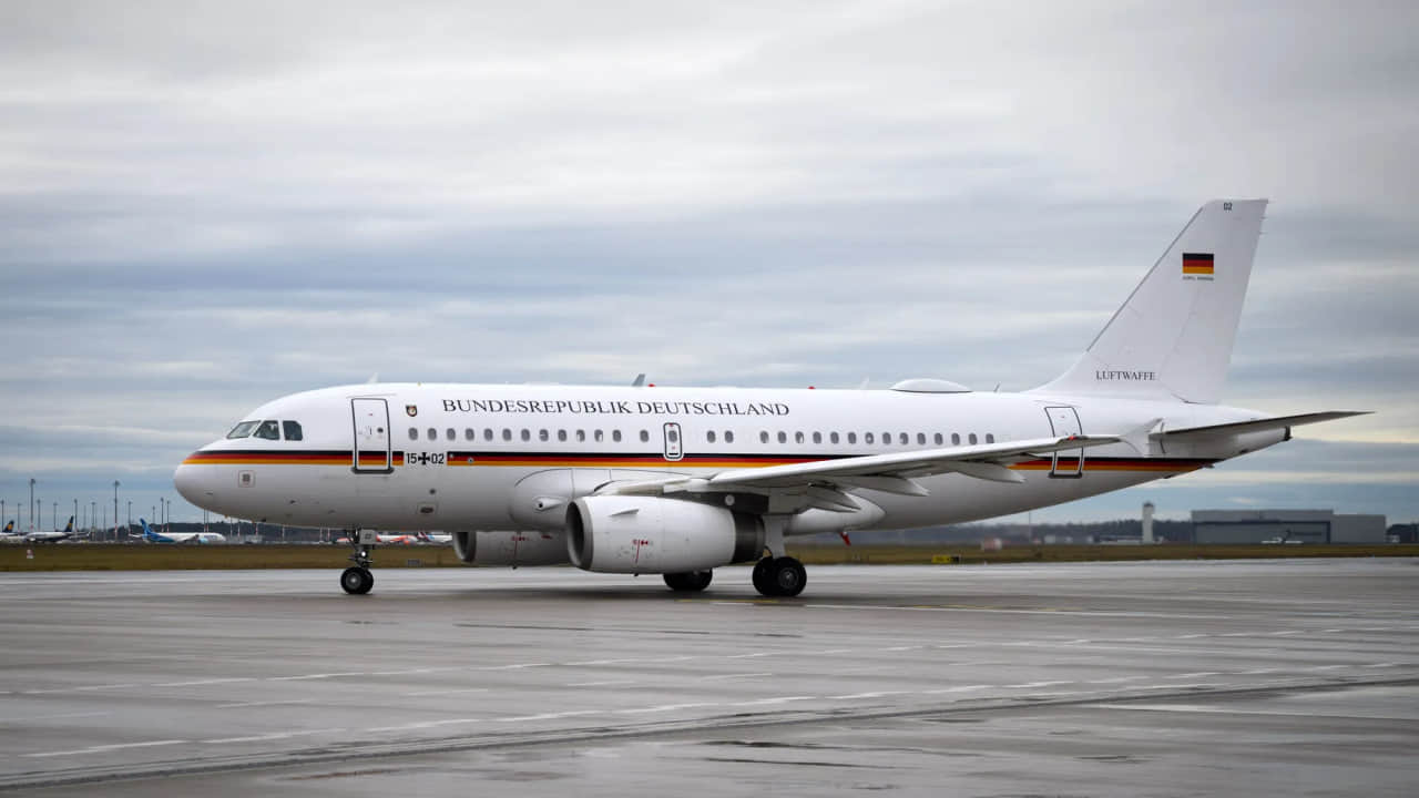 Incidenti na letalih: Zasilni pristanki in požar na krovu