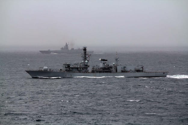 HMS Portland із російським 