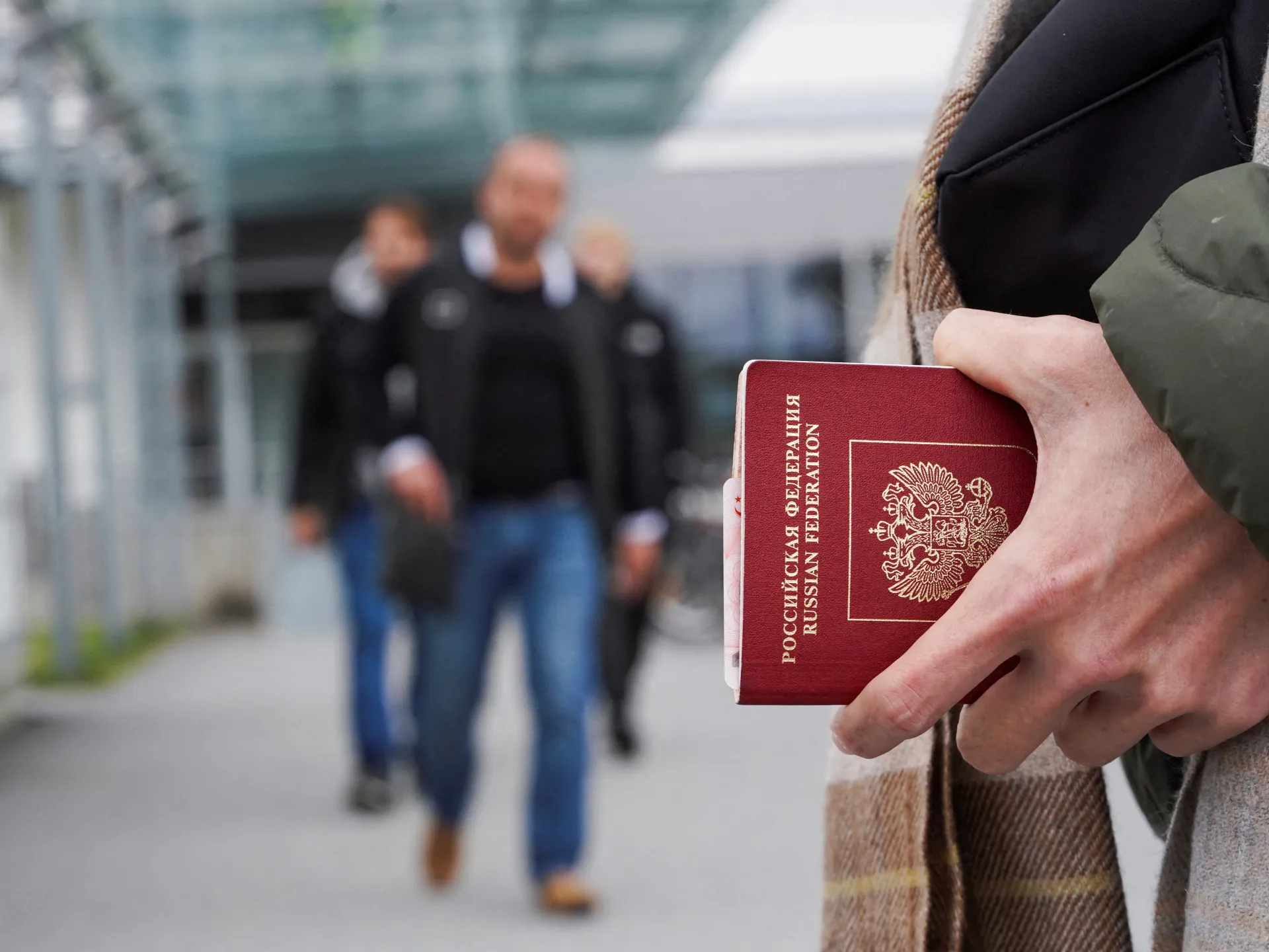 Єврорада закличе посилити візові вимоги щодо громадян Росії