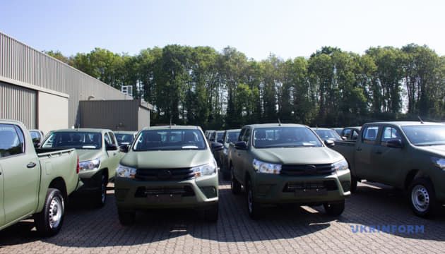Netherlands sends over 60 pickup trucks to Ukraine's Unmanned Systems Forces