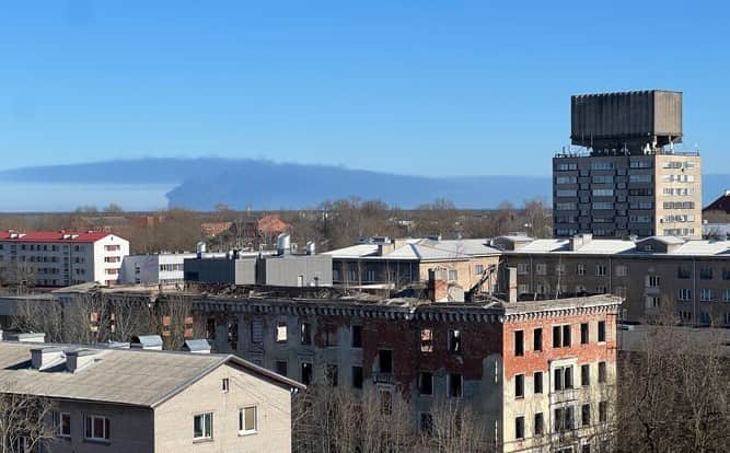 В Естонії прокоментували ризики через дим з палаючої Усть-Луги, що може піти в бік країни