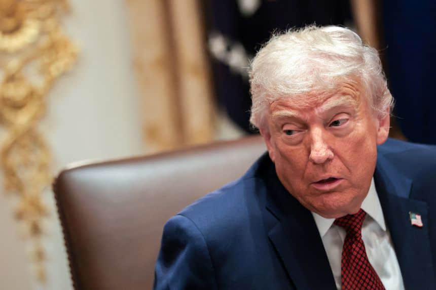 Трамп вважає, що Україна має провести президентські вибори