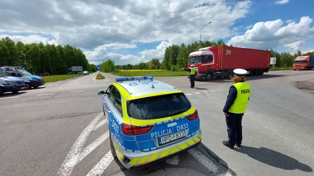Дрон РФ вдарив біля пункту пропуску "Ягодин" на кордоні з Польщею