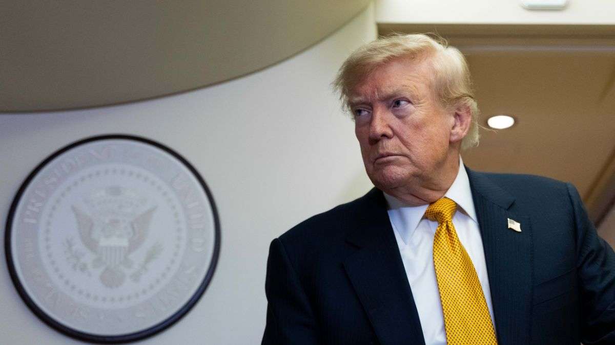 Трамп хоче "відшкодувань" США за захист Ормузької протоки