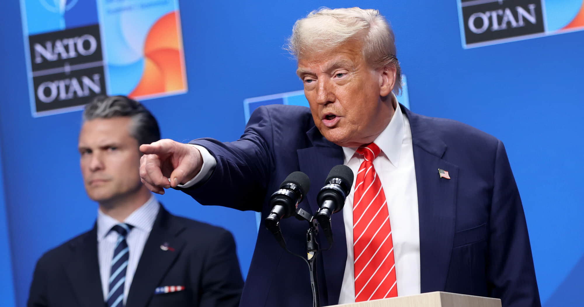 "Жест доброї волі" Трампа. Що змусило лідера США поставити на паузу війну за Гренландію