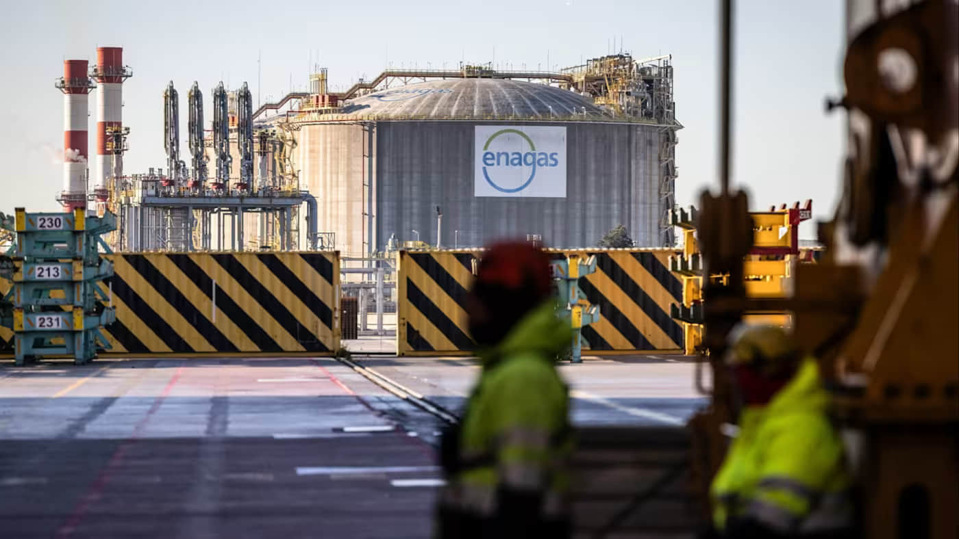 FT: Єврокомісія закликала держави ЄС прискорити заповнення своїх газових сховищ