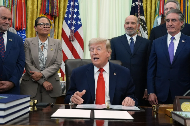 Journalists reveal why Trump backed away from launching major strike against Iran