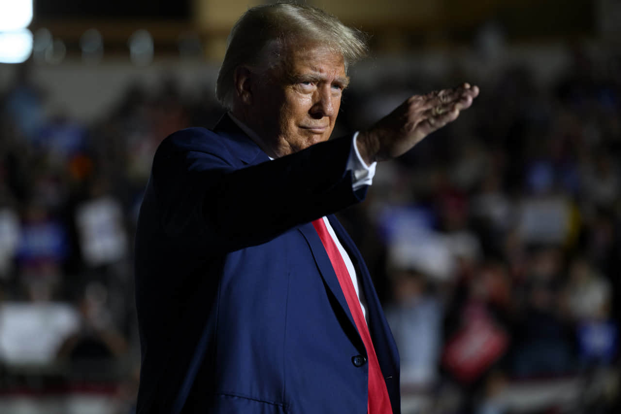 Ameriški predsednik Donald Trump zagrozil Iranu s posredovanjem zaradi nasilja nad protestniki