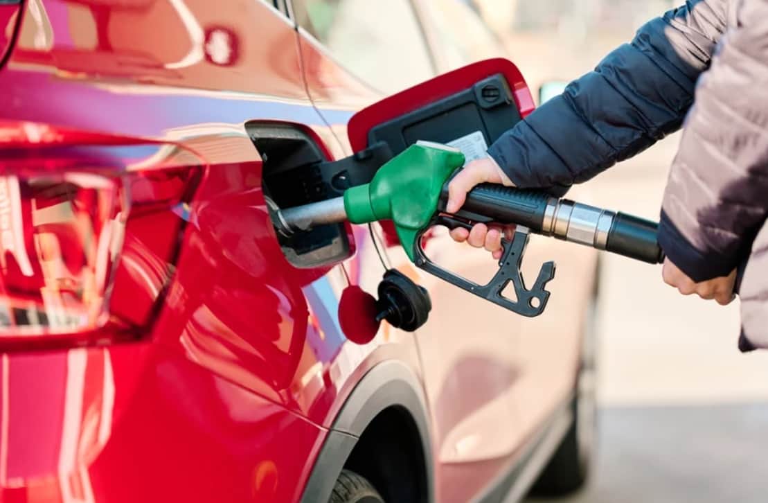 Польща продовжила дію знижених цін на пальне до середини травня