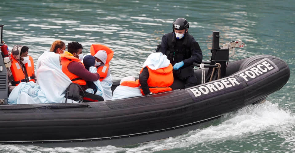 ЗМІ: Британія готується радикально змінити систему надання притулку