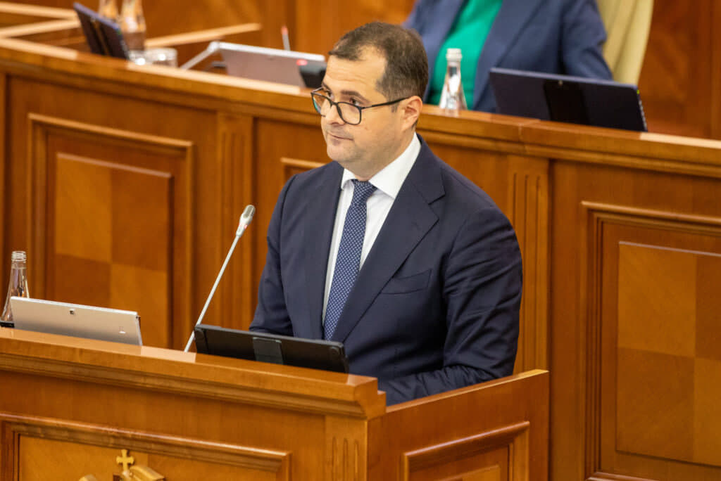 У Молдові затвердили новий уряд на чолі з Тофаном