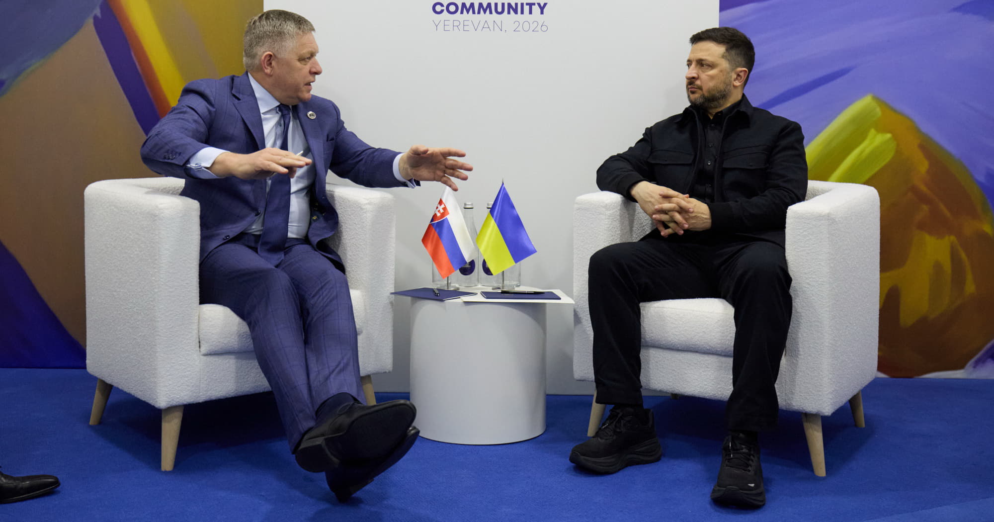 Удар по Фіцо через Україну: як примирення із Зеленським загрожує прем’єру Словаччини