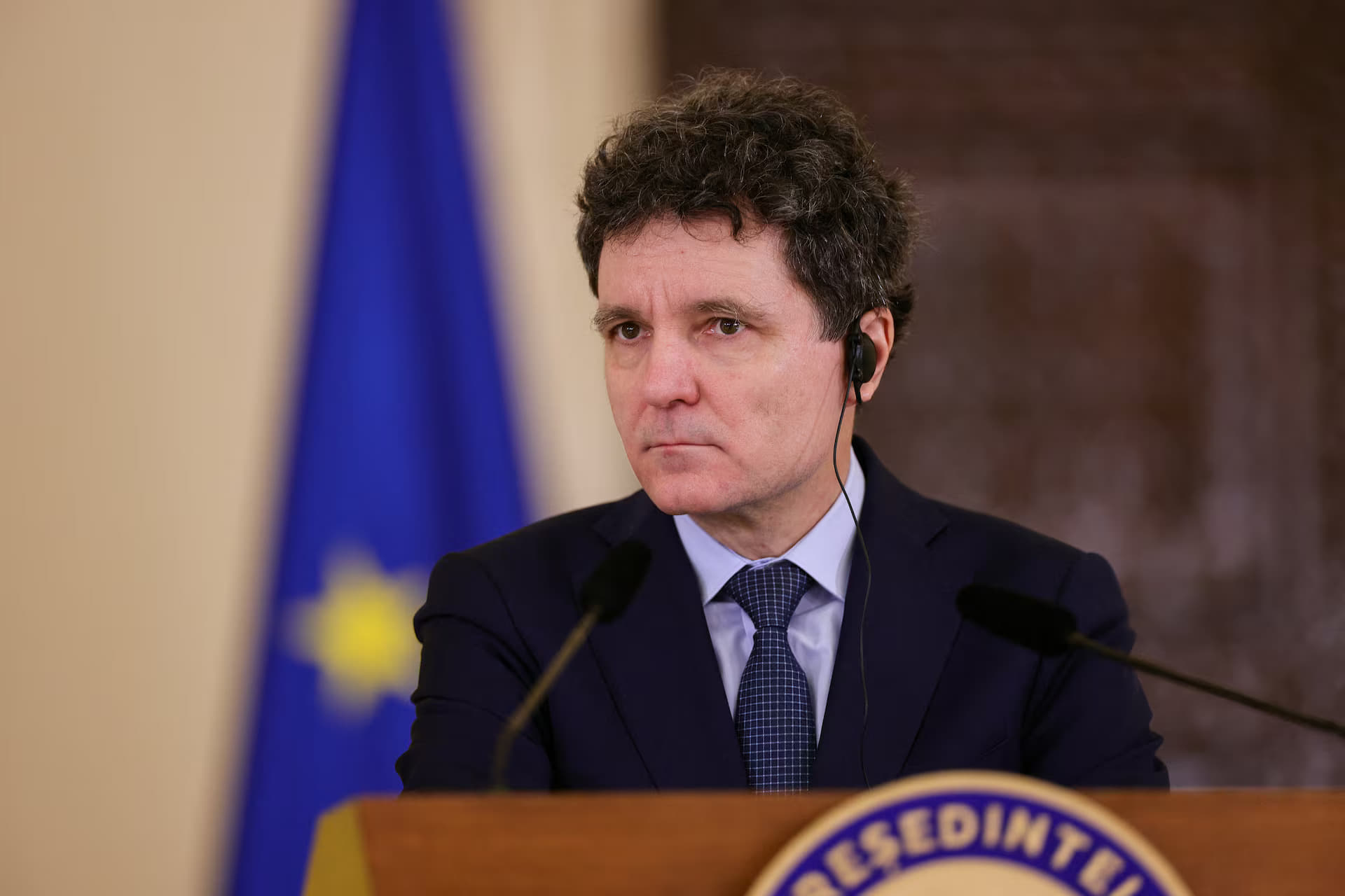 Президент Румунії відновлює консультації з партіями у спробах призначити прем’єра