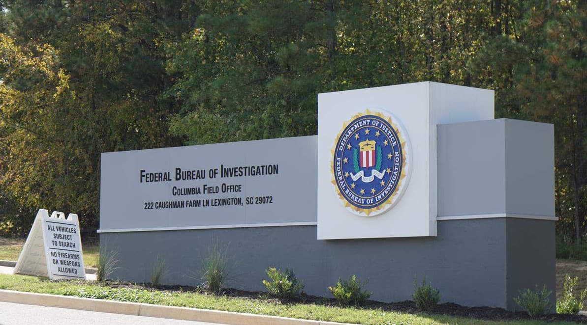 ФБР пропонує $200 тисяч за інформацію про ексрозвідницю, яка могла шпигувати на Іран