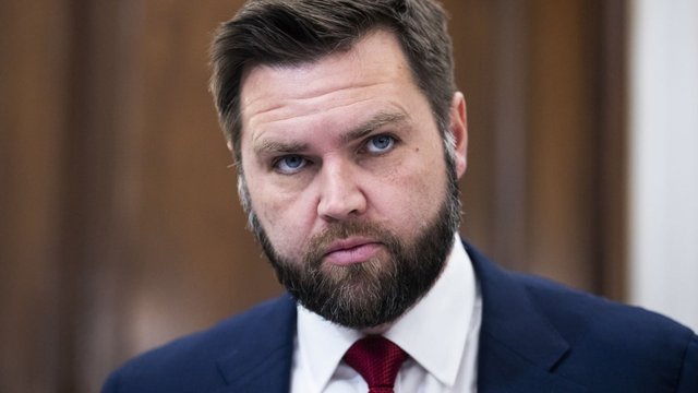Венс після ударів по Ірану: на насильство буде удар у відповідь