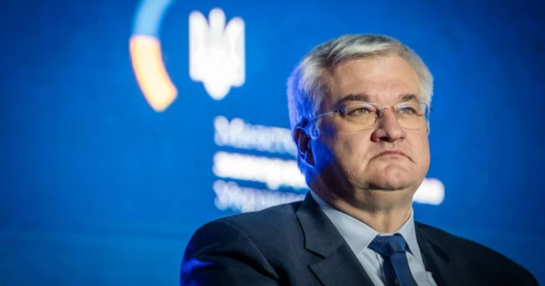 Сибіга подякував іноземним дипломатам, які залишаються у Києві попри залякування Росії Сибіга подякував іноземним дипломатам, які залишаються у Києві попри залякування Росії